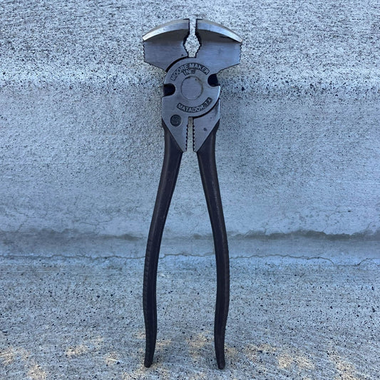 Moore Maker Fencing Saddle Pliers, 8" Bullnose